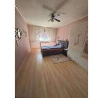 KahlowImmobilien.berlin* Investment mit Potential - guter Grundriss, mit Balkon und Außenstellplatz