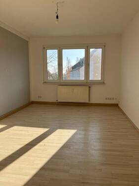 744e2731-66ad-4cc8-8ee6-3114abd68d5c.jpg - 