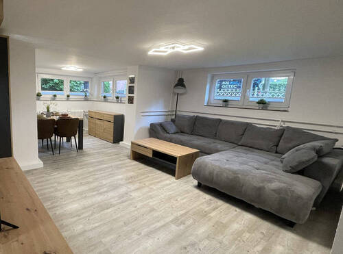 Wohnzimmer - 3 Zimmer Etagenwohnung zur Miete in Wilhelmshaven-Heppens