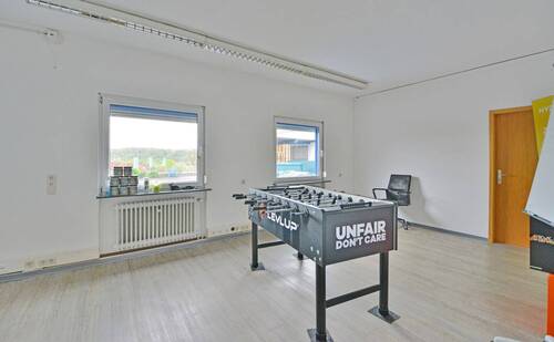 Büro 1 - 