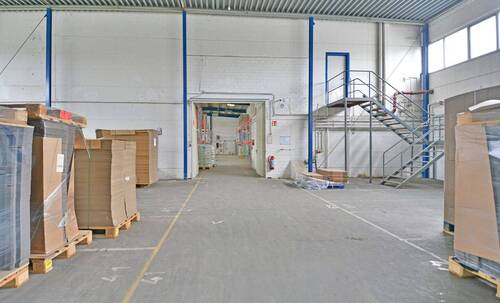 Halle (4) - 