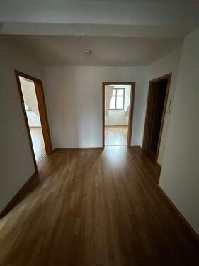 Flur.jpeg - 2 Zimmer Etagenwohnung zur Miete in Weißenfels