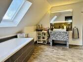 Tageslichtkomfortbad (Haupthaus DG) - 
