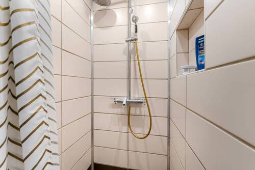 Dusche EG - 