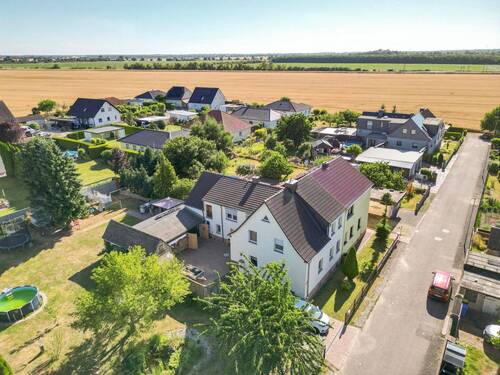DHH mit großzügigem Grundstück - Doppelhaushälfte mit 162,00 m² in Delitzsch zum Kaufen