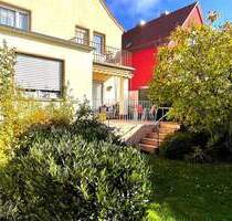 Bald frei: Zweifamilienhaus mit großem Grundstück und viel Potenzial - KEINE PROVISION! - Dreieich Sprendlingen