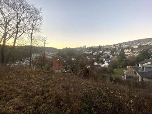 Einmalige Fernsicht - Baugrundstück in Eppstein-Vockenhausen: Baugenehmigung für Zweifamilienhaus vorhanden.