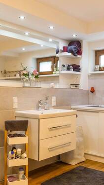 Duschbad (UG) (8).jpg - Etagenwohnung mit 92,40 m² in Berlin zum Kaufen