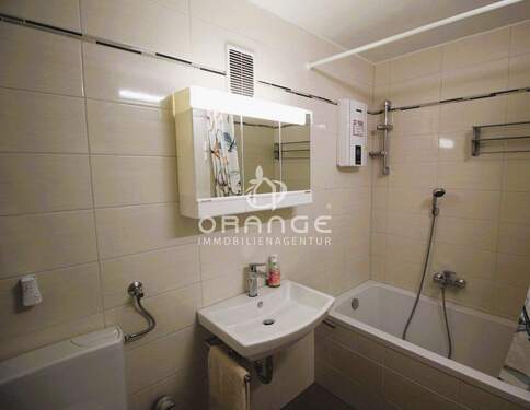 Badezimmer - 3 Zimmer Etagenwohnung in Neu-Ulm