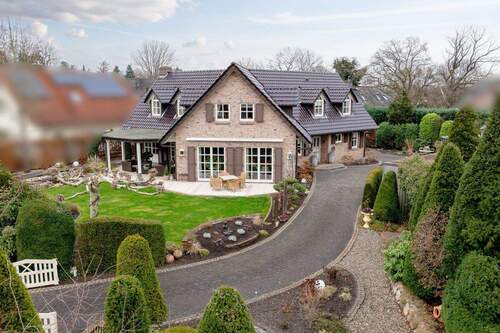 Außenansicht_2 - Einfamilienhaus mit 243,10 m&sup2; in Rellingen zum Kaufen