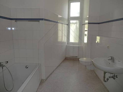 Badezimmer - 2 Zimmer Etagenwohnung in Berlin