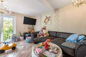 Wohnzimmer - Mehrfamilienhaus, Wohnhaus mit 174,00 m² in Hennef (Sieg) zum Kaufen