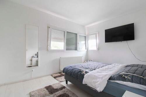 Schlafzimmer- Wohnung OG - 