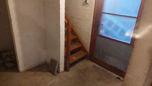 Keller mit direktem Zugang nach draußen - 