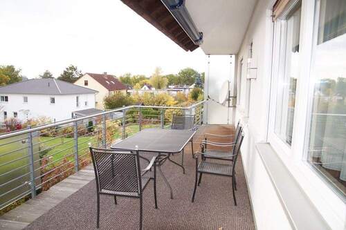 Balkon - Ruhige 3- bis 4-Zimmer-Wohnung mit riesigem Balkon in Zirndorf