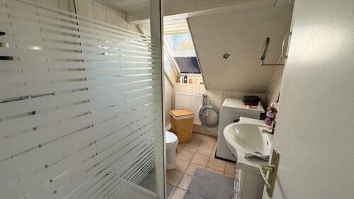 Wohnung Nr. 3 Bad im 2. OG - 