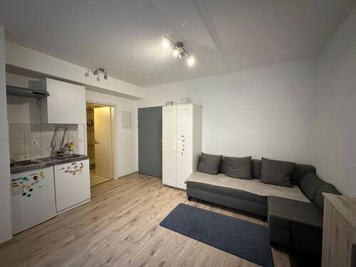 Bild 2 - 2 Zimmer Etagenwohnung zum Kaufen in Hockenheim
