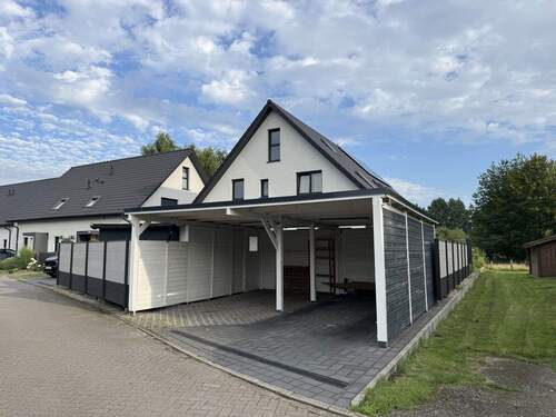 Carport - 6 Zimmer Doppelhaushälfte zum Kaufen in Elmshorn