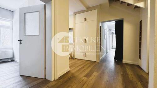 325.Innen.EG.Flur (2) - 