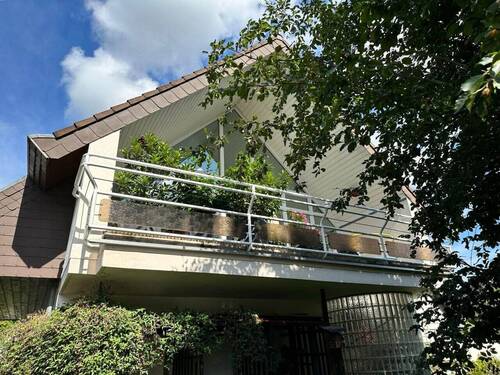 Loggia im Dachgeschoss - 7 Zimmer Mehrfamilienhaus, Wohnhaus in Weilerswist