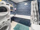 Badezimmer mit Wanne - 
