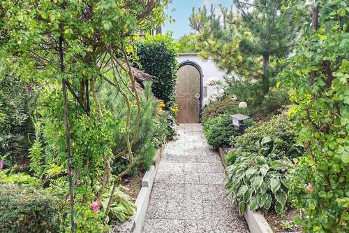 Garten zur Garage - 