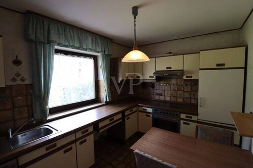 Küche - 7 Zimmer Einfamilienhaus zum Kaufen in Dombühl