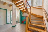 Flur und Treppenhaus im EG - 
