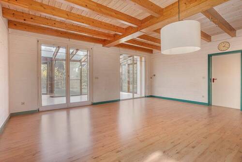 Wohnbereich und Wintergarten - 