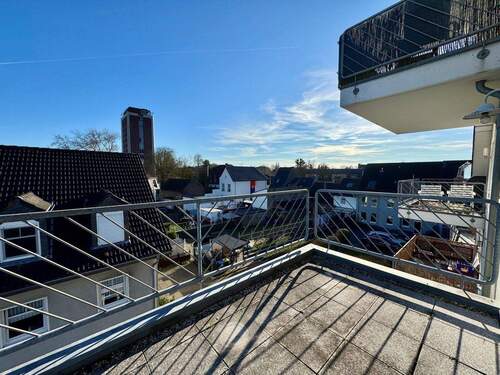 mit dem Blick auf den Underbergturm - 