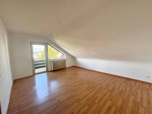 Schlafen 1 - Etagenwohnung mit 100,00 m² in Rödermark zur Miete