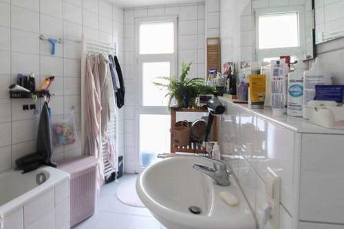 Badezimmer Wohnung EG - 