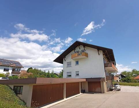 Blick Balkonseite, Garagen - Mehrfamilienhaus, Wohnhaus mit 359,20 m&sup2; in Görwihl zum Kaufen