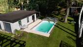 Pool mit Garage - 