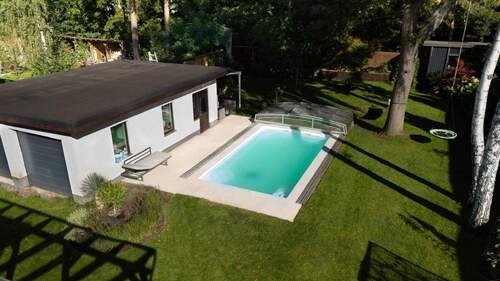 Pool mit Garage - 