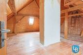Dachgeschoss mit viel Potential... - 