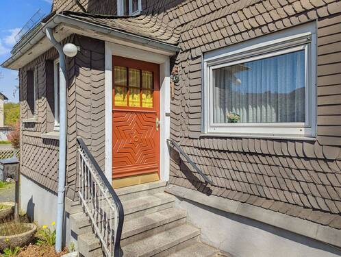 Eingang - Werz Immobilien - 6 Zimmer Bauernhaus, Landhaus zum Kaufen in Bad Laasphe