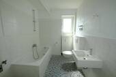 Bad - Sehr schöne 4-Zimmer+Wohnküche+Bad 100qm plus 19qm überdachter Balkon HeideLohn