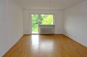 Zimmer mit Zugang Balkon - Etagenwohnung mit 100,00 m² in Rodalben zur Miete
