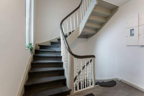 Treppenhaus - Mehrfamilienhaus, Wohnhaus mit 343,00 m&sup2; in Euskirchen zum Kaufen