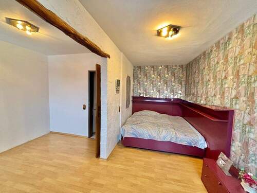 1. OG Schlafzimmer mit weiterem Zimmer - 