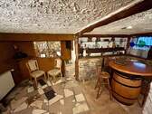 Keller Bar mit Heizung + Ausgang zum Garten - 