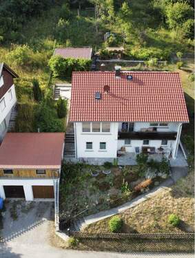 Haus - Geräumiges Einfamilienhaus mit Garage in traumhafter Lage