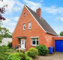 Charmantes Einfamilienhaus mit großem Grundstück und viel Potenzial - verkehrsgünstig gelegen in Achim - Uphusen