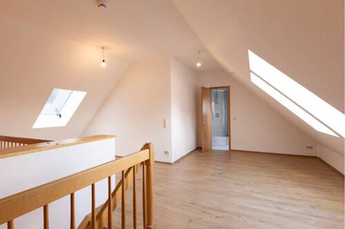Zimmer obere Ebene - 