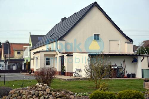 Gartenansicht Haus - 7 Zimmer Einfamilienhaus in Eilenburg