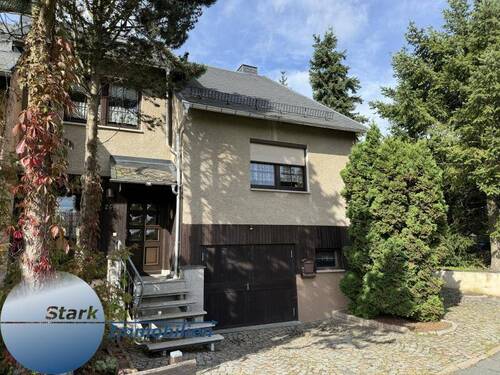 Objektansicht - Stark! Reihenendhaus in bevorzugter Wohngegend in Oelsnitz, Vogtland