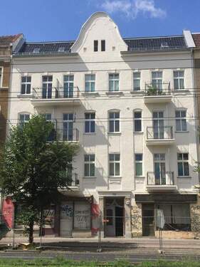 Hausansicht - Zwei 1-Zimmerwohnungen im Erdgeschoss zu vermieten (Seitenflügel und Hinterhaus)