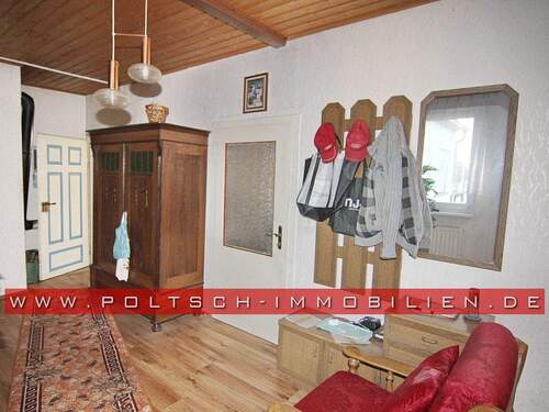 Flur - Einfamilienhaus mit 240,00 m&sup2; in Rohna zum Kaufen