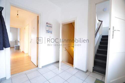 Eingangsbereich Hochparterre - 7 Zimmer Einfamilienhaus zum Kaufen in Schulzendorf